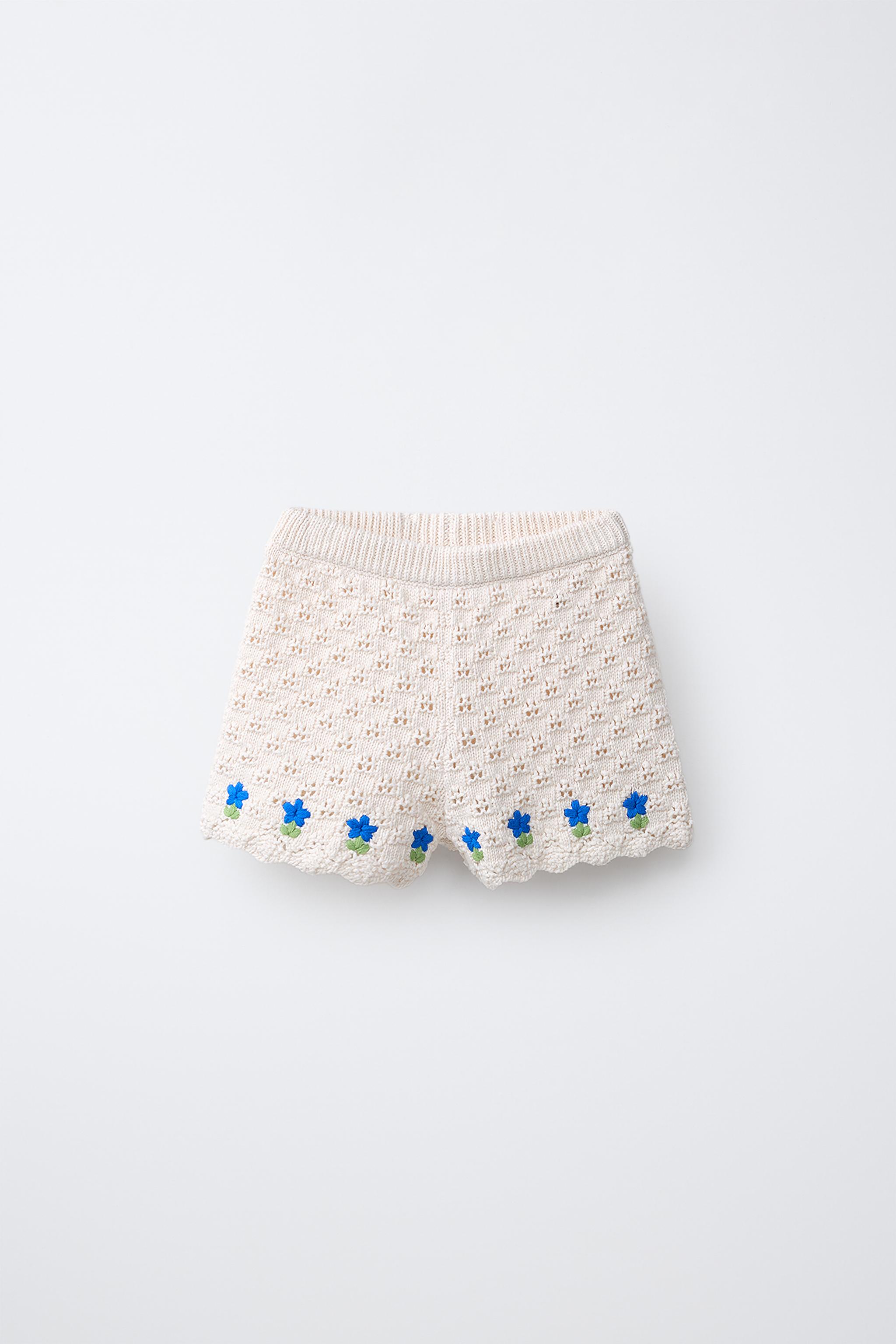 EMBROIDERED CROCHET KNIT SHORTS
